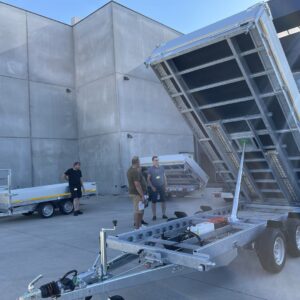 Gebremster Kipper 406x200cm - 3500kg - mit 30cm Aluplatten - Doppelachse